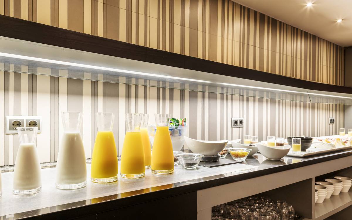 Petit dÉjeuner buffet hotel ilunion almirante barcelone Petit dÉjeuner buffet hotel ilunion almirante barcelone